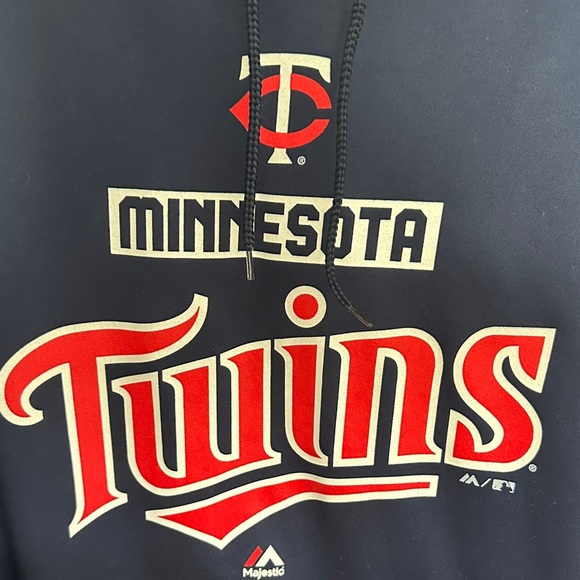 Majestic Navy Minnesota Twins Hoodie - Picture 4 of 4